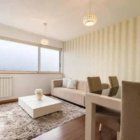Modern Flat With Balcony & Garage By Hostwise Apartment Porto