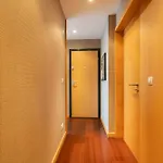 Modern Flat With Balcony & Garage By Hostwise Apartman